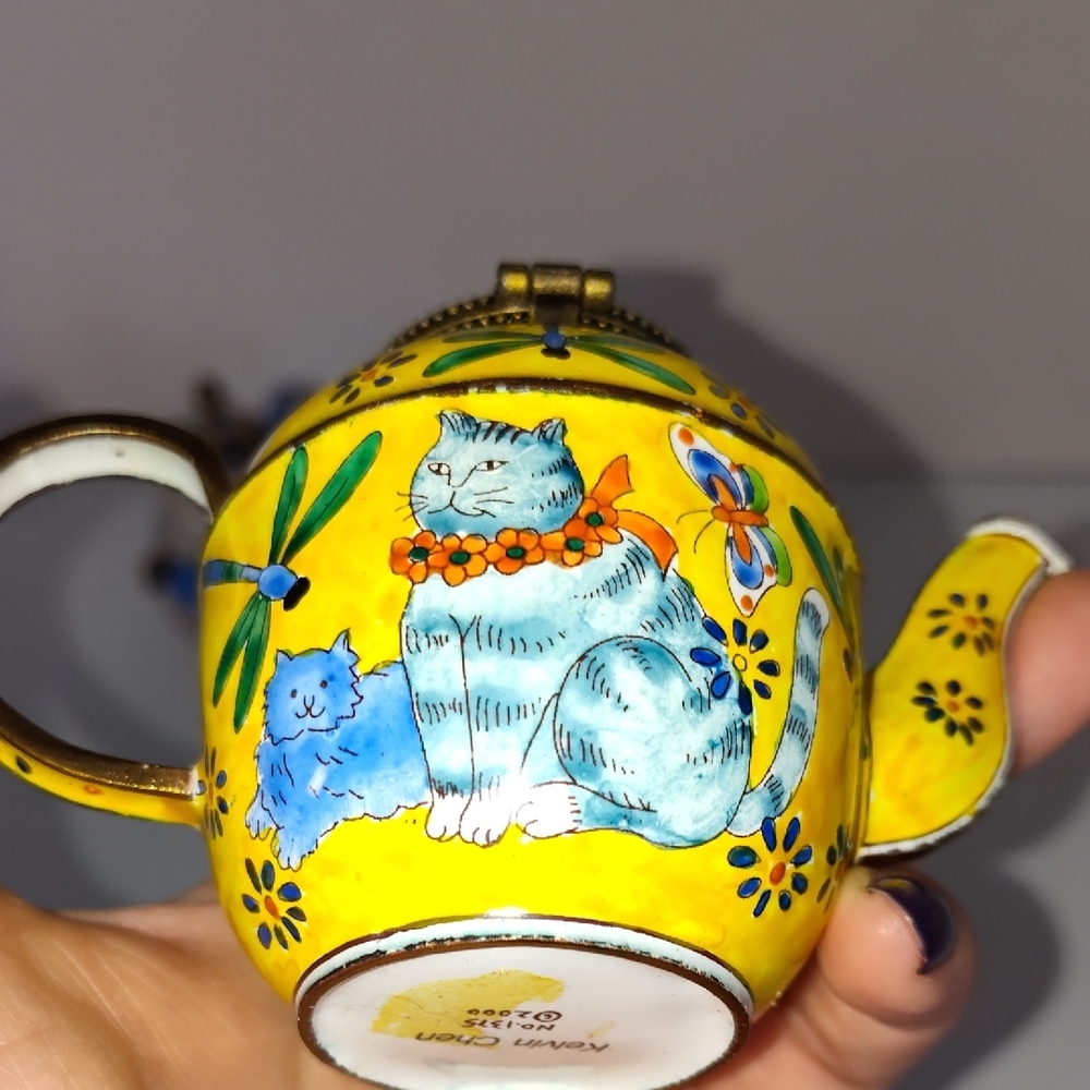 Kelvin Chen Enamel Teapot Trinket Boxes Hand Painted On Copper Two Cats - Picture 14 of 14